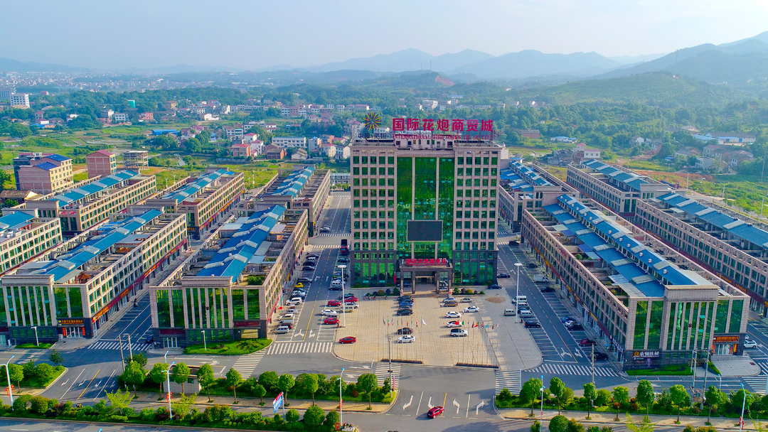 浏阳市大瑶镇支部建在产业链烟花小镇党旗红